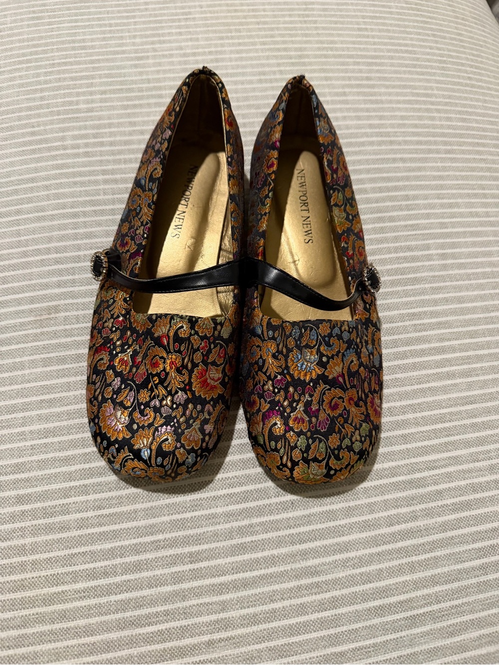 Newport News Black Floral Brocade Mary Jane Shoes with Gold and Pink Accents